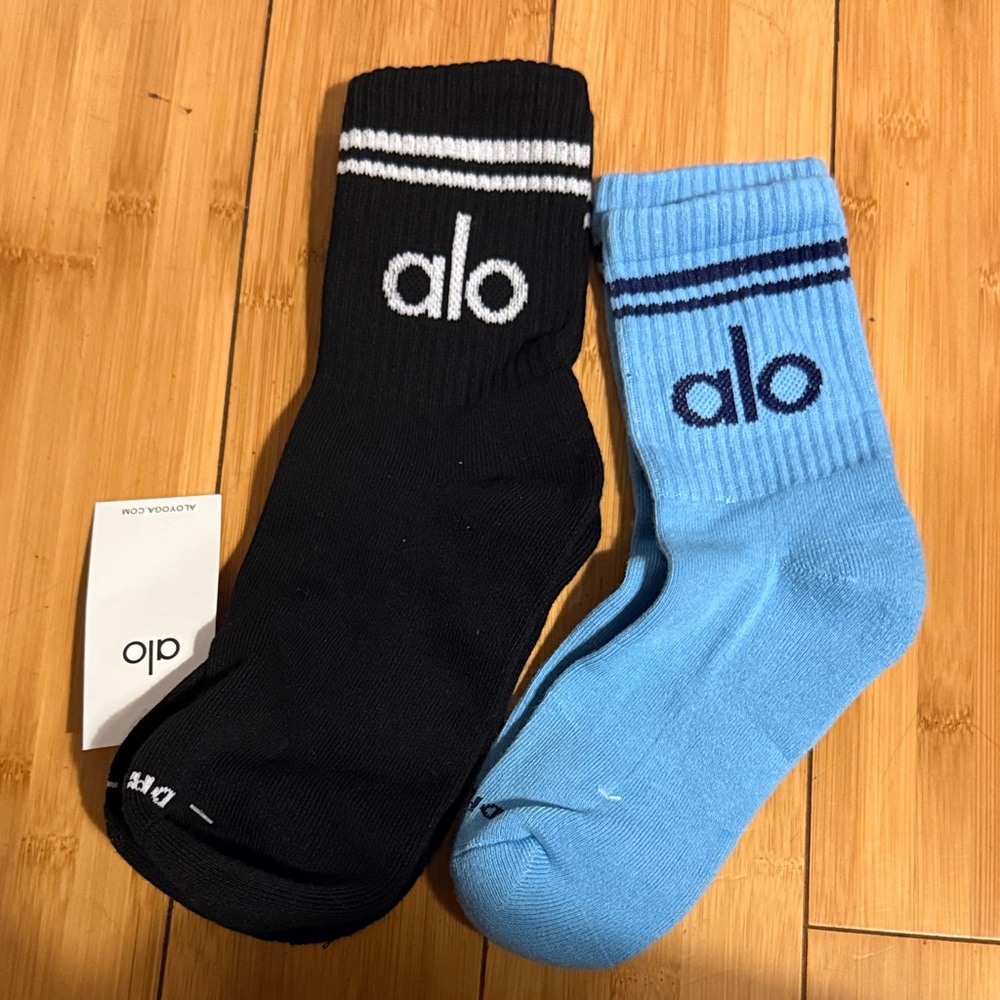 ALO Yoga unisex Black and Light Blue Athletic Socks both pairs - replica